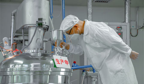 探索化妝品OEM加工廠商：定制化生產(chǎn)的秘密武器